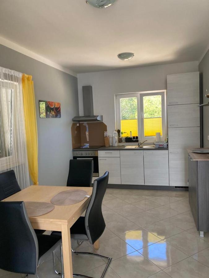 Modern Seeview Apartment Maslenica With Free Wifi, Free Parking, 300M From Beach Екстер'єр фото